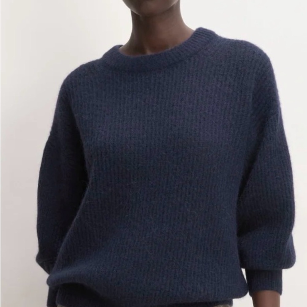 Everlane Cocoon Crew in Alpaca Warm Navy